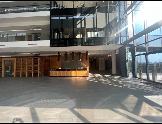 1,555M² OFFICE TO LET IN ROSEBANK